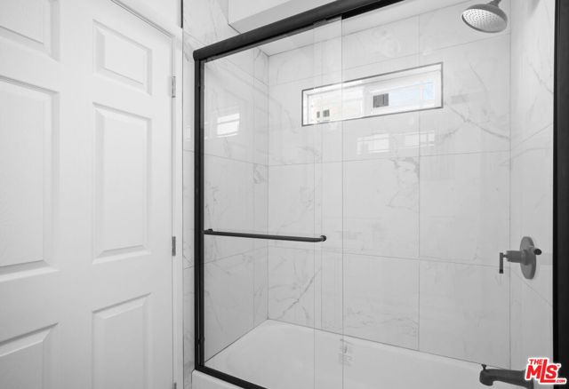1050 W 48th Street, Los Angeles CA: https://media.crmls.org/mediaz/ee570b27-dd38-4178-b359-033dd0040a09.jpg
