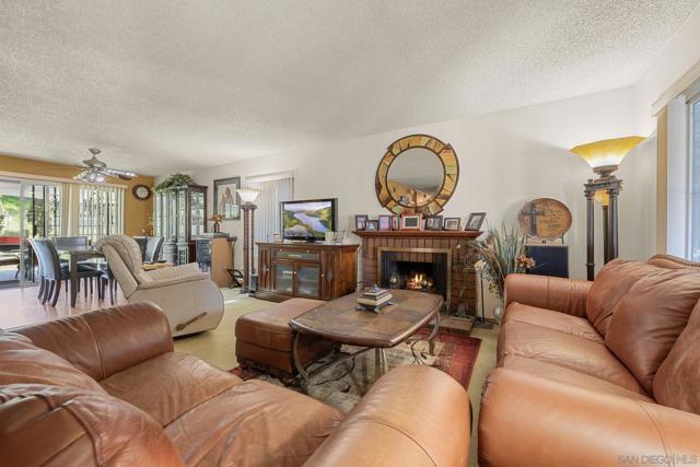 6065 Nancita Ct, San Diego CA: https://media.crmls.org/mediaz/ee57938b-f865-4e68-b658-2a9079d73880.jpg