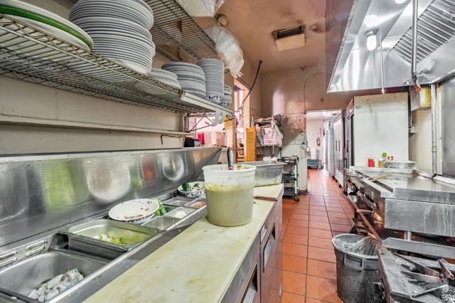 5272 5272 Monterey Road, San Jose CA: https://media.crmls.org/mediaz/ee58b325-49a2-45f0-a5ac-ded732202d15.jpg