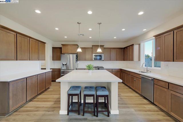 Image 4 of 17 For 1779 Stinson Way