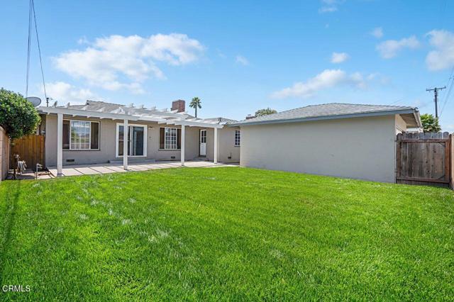 1127 Douglas Avenue, Oxnard CA: https://media.crmls.org/mediaz/ee595715-12db-4c61-921c-9919772c01a8.jpg