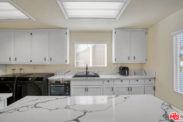 2046 W 112th Street, Los Angeles CA: https://media.crmls.org/mediaz/ee59dff4-db32-4183-b141-e2fe7e983bec.jpg