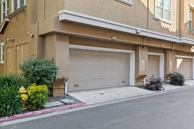 2192 Beech Circle, San Jose CA: https://media.crmls.org/mediaz/ee5a7f40-89e2-44cd-afdc-ae44ee78c351.jpg
