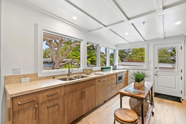 0 Santa Fe 4 SE of Ocean Avenue, Carmel CA: https://media.crmls.org/mediaz/ee5a96c0-7a66-46ea-920c-ff4beab9327c.jpg