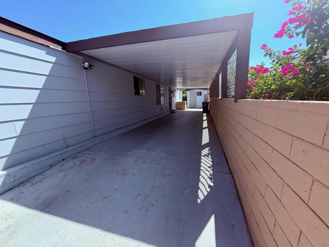 14 International Boulevard, Rancho Mirage CA: https://media.crmls.org/mediaz/ee5acef2-0950-4da0-9fbd-bedc3c3ceba2.jpg