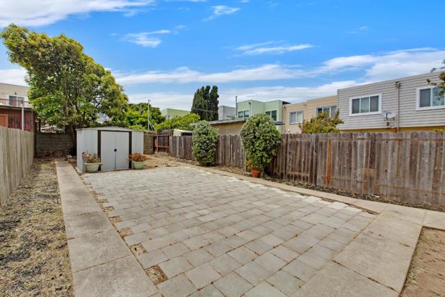 222 Holyoke, San Francisco CA: https://media.crmls.org/mediaz/ee5ad80a-beb2-4c4e-a9f1-9be0b03da39e.jpg