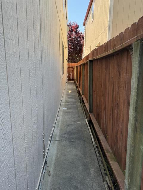 Image 20 of 24 For 637 Powderhorn Avenue