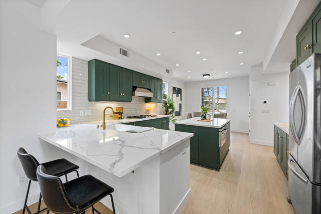4315 Vantage Lane, Palm Springs CA: https://media.crmls.org/mediaz/ee5bb5ce-326f-45c4-ba11-d090d89c11b6.jpg