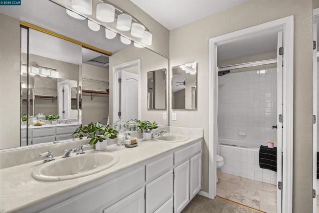 2063 BLUEROCK CT, Concord CA: https://media.crmls.org/mediaz/ee5cc057-3a13-47fc-9b2a-dbecd933a2aa.jpg