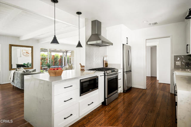 Detail Gallery Image 18 of 45 For 1640 N Altadena Dr, Pasadena,  CA 91107 - 3 Beds | 2 Baths