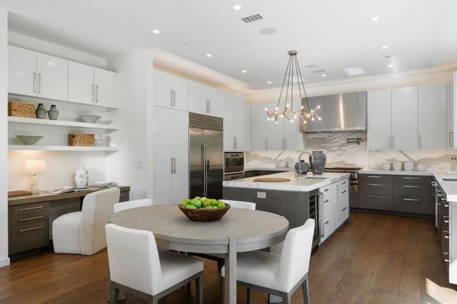 45 Kammerer Court, Hillsborough CA: https://media.crmls.org/mediaz/ee5d32b7-2883-45da-87c7-ec6461a1fa13.jpg