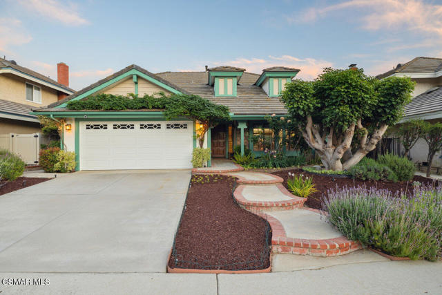 6690 Oak Springs Drive, Oak Park CA: https://media.crmls.org/mediaz/ee5e59f3-4ff9-48c7-b11d-c5afb3785294.jpg