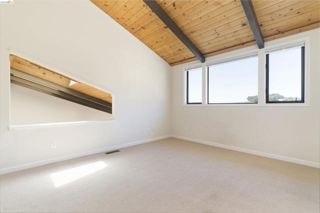1881 Grand View Drive, Oakland CA: https://media.crmls.org/mediaz/ee5e946e-a81d-453c-9e27-a230dac52381.jpg