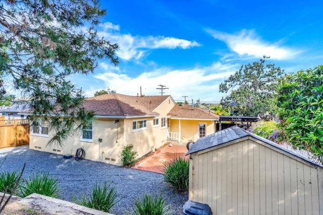 4920 Elsa Road, San Diego CA: https://media.crmls.org/mediaz/ee5f2453-b017-4ff8-b175-98fceff37a45.jpg