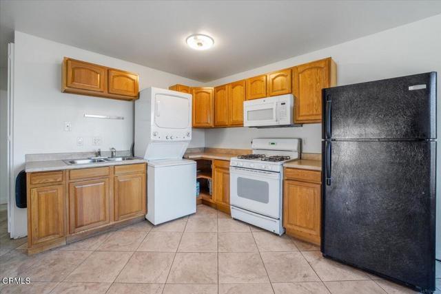 Detail Gallery Image 5 of 15 For 218 S Steckel Dr Dr, Santa Paula,  CA 93060 - 2 Beds | 1 Baths