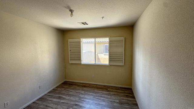 1561 Caminito Zaragosa, Chula Vista CA: https://media.crmls.org/mediaz/ee5f8bca-e3da-4ed5-a2df-08774fab34d9.jpg
