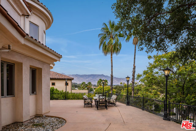 868 Braewood Court, South Pasadena CA: https://media.crmls.org/mediaz/ee6091a2-0448-4265-8b19-b8a861ad3426.jpg