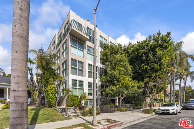 1932 Selby Avenue, Los Angeles CA: https://media.crmls.org/mediaz/ee621d4f-d60e-4b4a-91d2-1a73ac8b413a.jpg