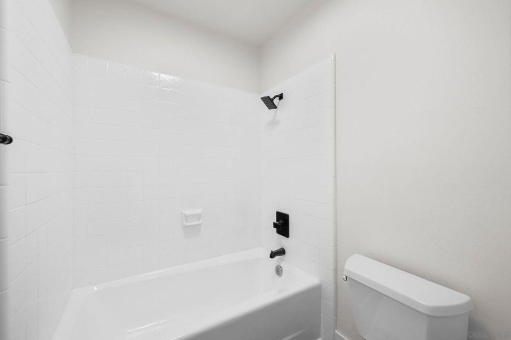 https://media.crmls.org/mediaz/ee628b5d-7ac1-465e-b6dd-64352faa51d9.jpg?preset=X-Large