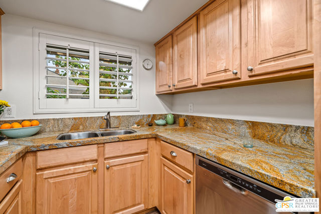 71824 Eleanora Lane, Rancho Mirage CA: https://media.crmls.org/mediaz/ee62e7a7-a3c7-44b0-ac56-bbbfe53baa70.jpg