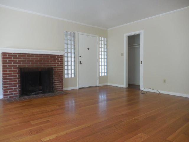 1632 Albemarle Way, Burlingame CA: https://media.crmls.org/mediaz/ee62f49b-709c-4cf6-b731-c07e89bc12ee.jpg