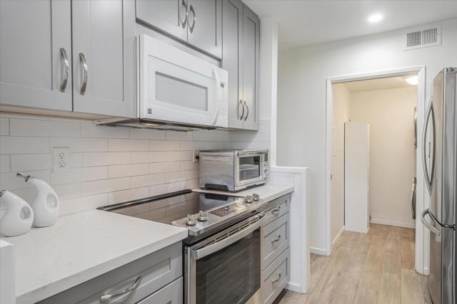 3334 Brittan Avenue, San Carlos CA: https://media.crmls.org/mediaz/ee635d75-4bf7-4c36-b959-238078a48208.jpg