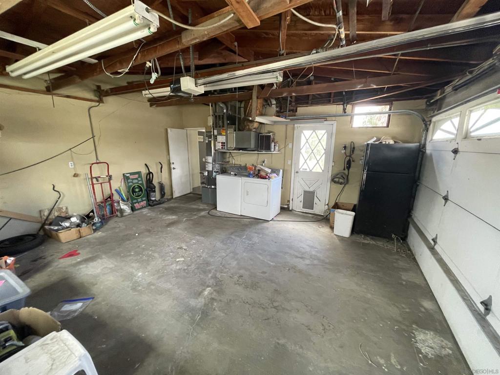 2039 Washington - photo 13