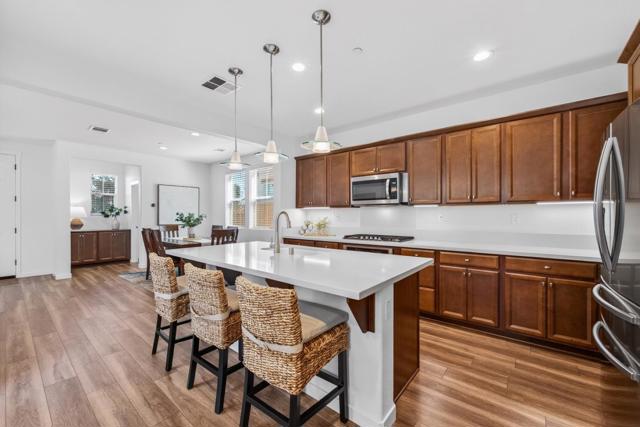 2975 Denali Drive, Marina CA: https://media.crmls.org/mediaz/ee64e0ce-6a73-47b4-b18b-05251910574f.jpg