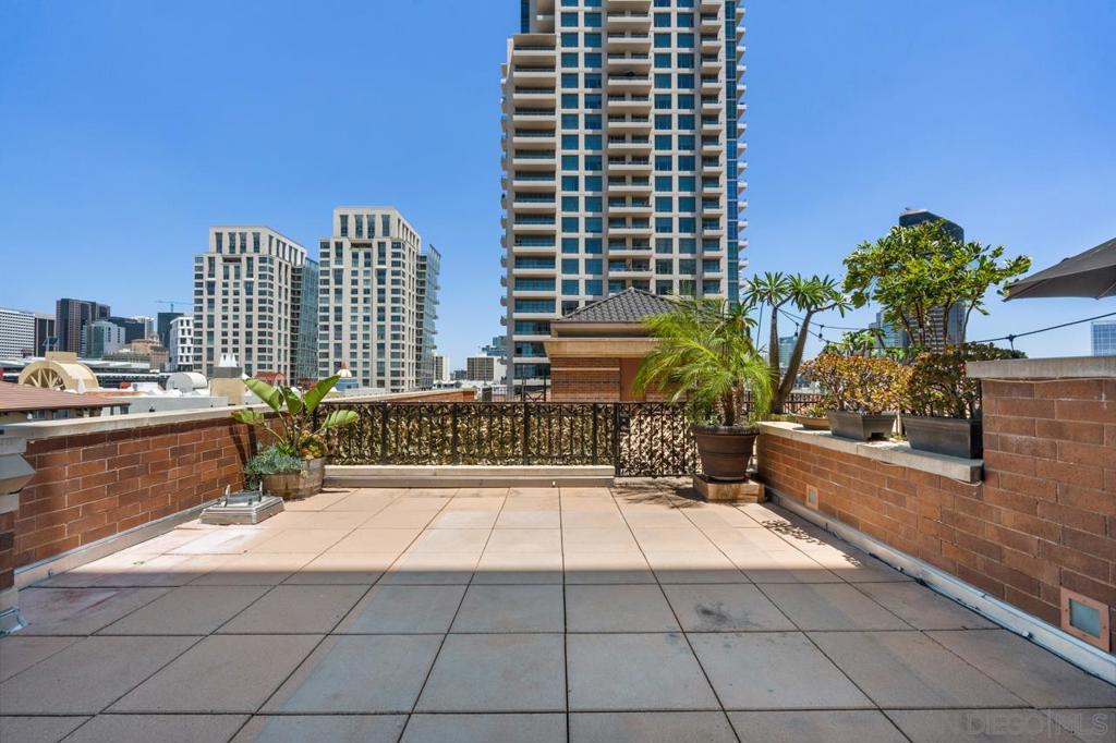 500 Harbor Dr. - photo 14