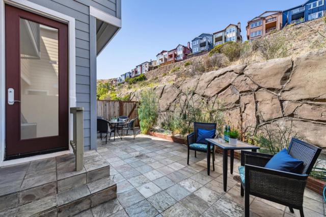 58 Pointe View Place, South San Francisco CA: https://media.crmls.org/mediaz/ee651fc2-465a-4795-8d93-3e9194ffc113.jpg