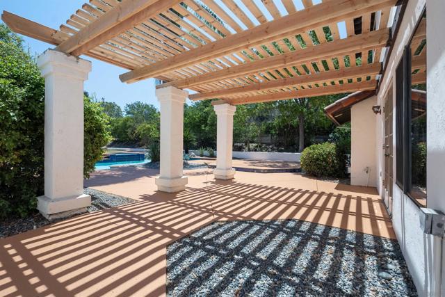 16205 Via Embeleso, San Diego CA: https://media.crmls.org/mediaz/ee65ff6c-717e-4b2f-a089-bc710a2b15ef.jpg