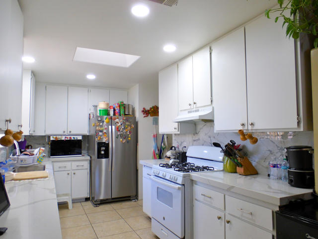 13547 Caliente Drive, Desert Hot Springs CA: https://media.crmls.org/mediaz/ee664839-9660-4a6f-a5b4-f383663d5bf8.jpg
