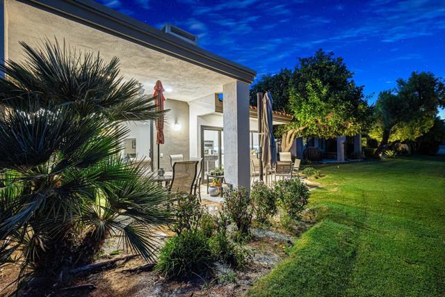 54808 Inverness Way, La Quinta CA: https://media.crmls.org/mediaz/ee685a1b-6c9b-4d8d-b178-8ecd65eedc25.jpg