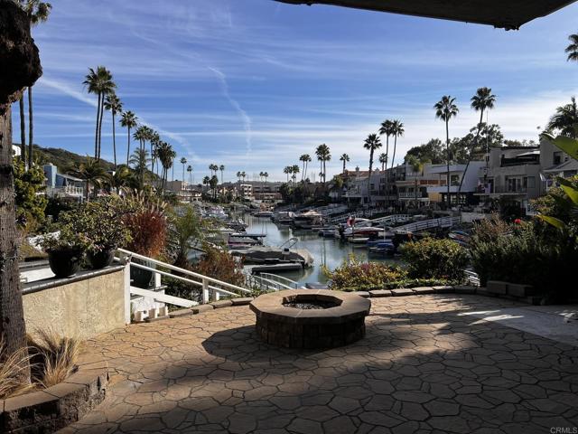 4587 Cove Drive, Carlsbad CA: https://media.crmls.org/mediaz/ee68822b-3e88-436e-a30c-7bb2060a7ccd.jpg