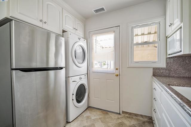 1105 Gardner Blvd., San Leandro CA: https://media.crmls.org/mediaz/ee692a9c-7c09-4beb-8b33-8b26f0a09470.jpg