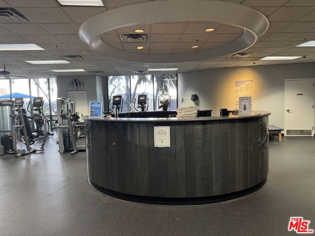 4335 Marina City Drive, Marina del Rey CA: https://media.crmls.org/mediaz/ee6aae24-f8e4-44f3-8392-05026b257d4e.jpg