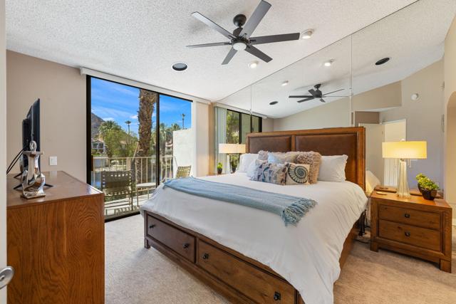 79822 Olympia Fields, La Quinta CA: https://media.crmls.org/mediaz/ee6b3bd8-5ffd-41b4-8646-cb69969403c3.jpg