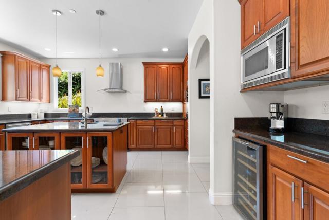 422 Mccormick Avenue, Capitola CA: https://media.crmls.org/mediaz/ee6b4382-fc31-448c-a36b-ee55919b847e.jpg