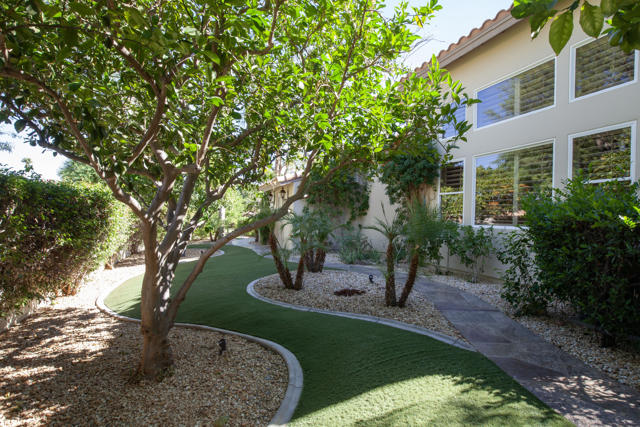 78700 Cabrillo Way, La Quinta CA: https://media.crmls.org/mediaz/ee6ba0ff-51af-486f-8491-7cbb6b92a87a.jpg
