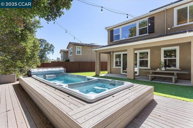 17691 Whisper Ln, Castro Valley CA: https://media.crmls.org/mediaz/ee6cb2e8-4fe8-4f63-8ead-111fb3f8de4e.jpg