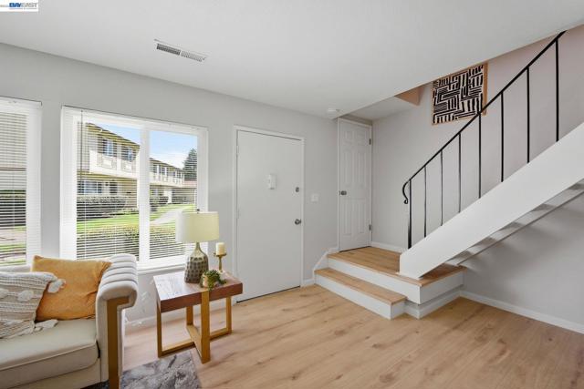 Image 2 of 39 For 34597 Bluestone Cmn