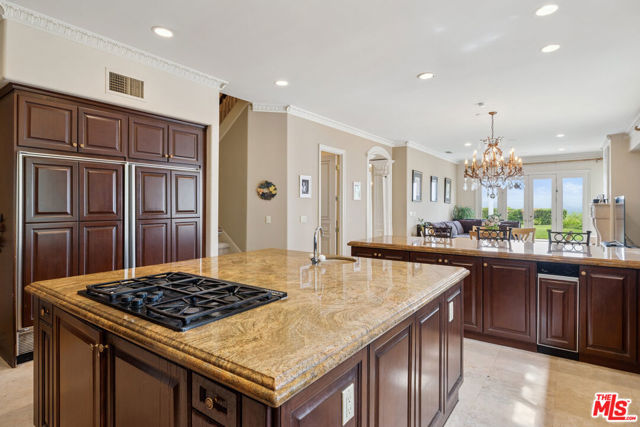 19016 Devonport Lane, Tarzana CA: https://media.crmls.org/mediaz/ee6eeefc-7f4d-47df-8c35-3ab95c08bb31.jpg