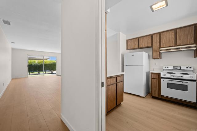 3625 Vista Oceana, Oceanside CA: https://media.crmls.org/mediaz/ee6fff1f-e78c-4a83-953c-30b3336c8c03.jpg