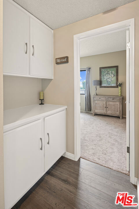 8180 Manitoba Street, Playa del Rey CA: https://media.crmls.org/mediaz/ee700a6f-eb12-4f32-95f1-aa4eabb339b1.jpg