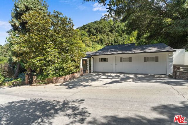 Image 69 of 72 For 10686 Somma Way