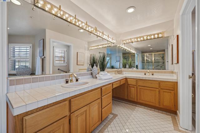 2215 Chardonnay Way, Livermore CA: https://media.crmls.org/mediaz/ee710e4b-fa87-4eab-8a69-576a52a36c2b.jpg