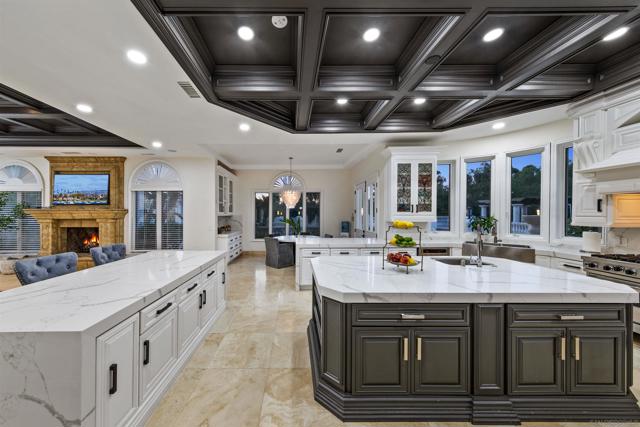 Image 10 of 75 For 6998 Rancho La Cima Drive