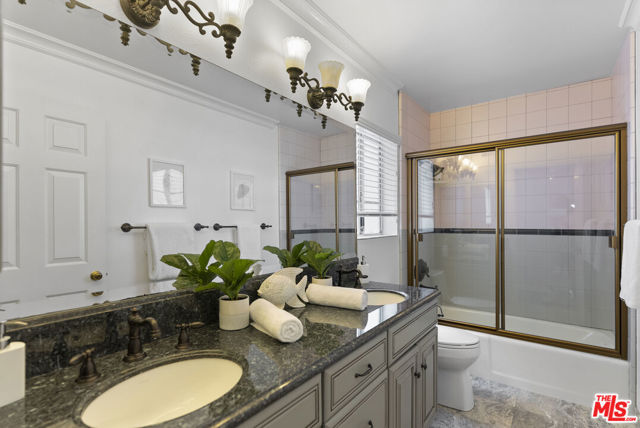 441 HOLLOWELL Avenue, Hermosa Beach, California 90254, 4 Bedrooms Bedrooms, ,2 BathroomsBathrooms,Residential,Sold,HOLLOWELL,22165653