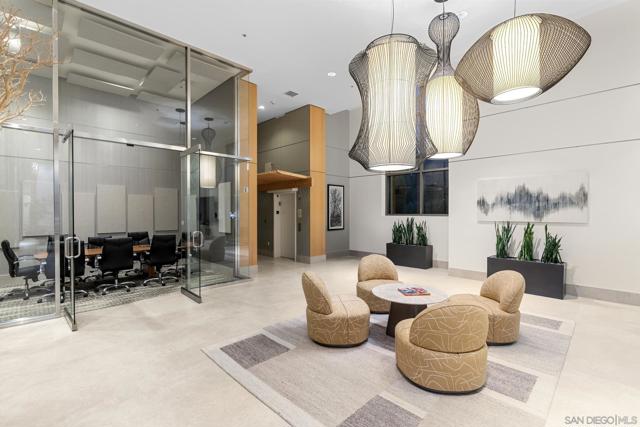 645 Front St, San Diego CA: https://media.crmls.org/mediaz/ee71cd11-433d-4216-bc93-6e571580176b.jpg