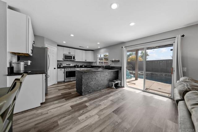 Detail Gallery Image 9 of 49 For 1482 Ridgeline Ct, San Diego,  CA 92154 - 5 Beds | 3 Baths
